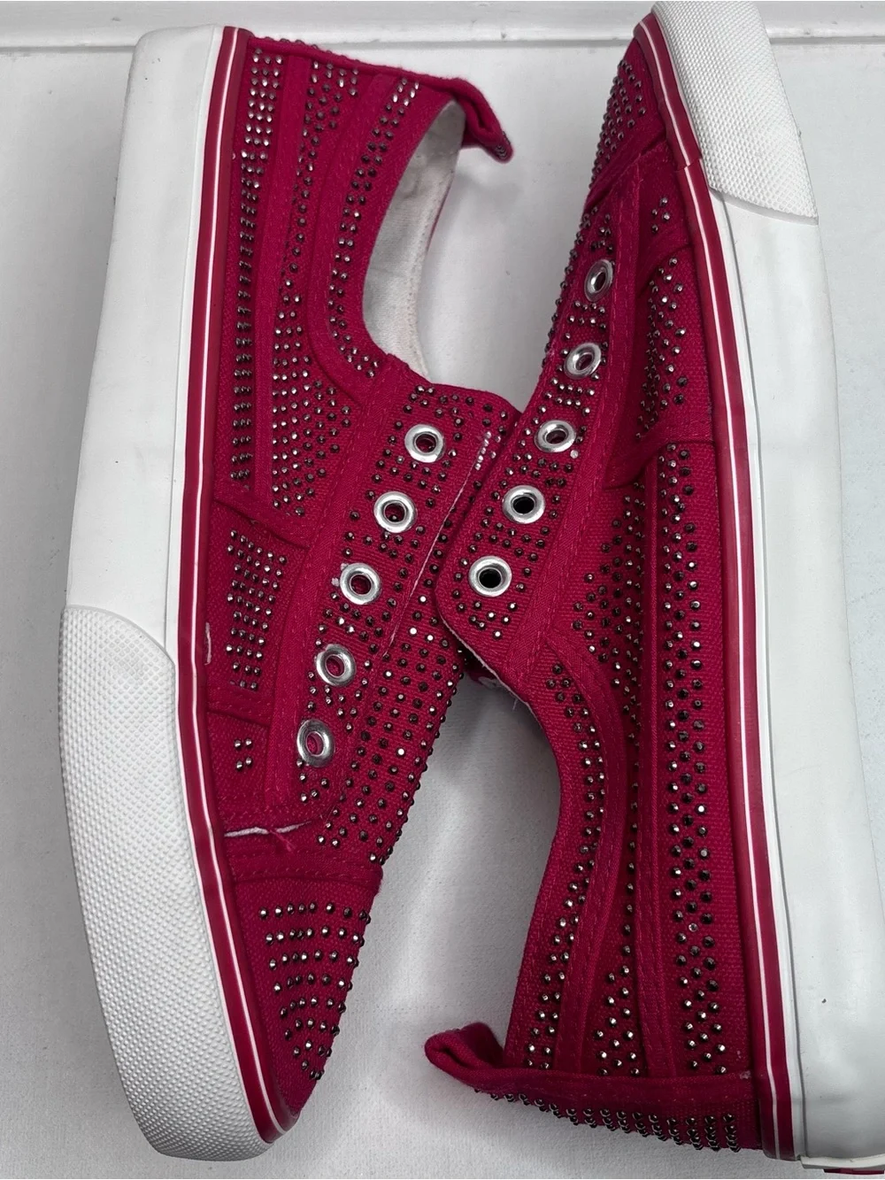 True Religion Women's Rhinestone-Studded Canvas Slip-On Sneakers Red & White 9.5